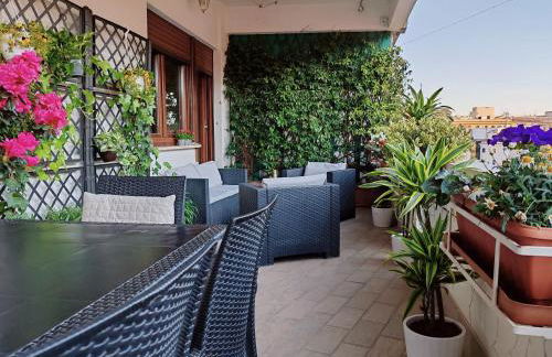 La Dolce Vita Of Via Veneto - Prestigious Apartment With Wonderful Terrace In the Historic Center - Foto 3