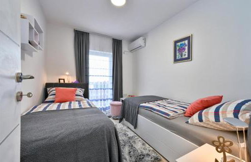 Awesome Home In Paruzevina With Sauna - Foto 32