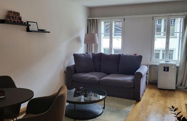 Stylish Apartment in the Heart of Zug by Airhome - Foto 16