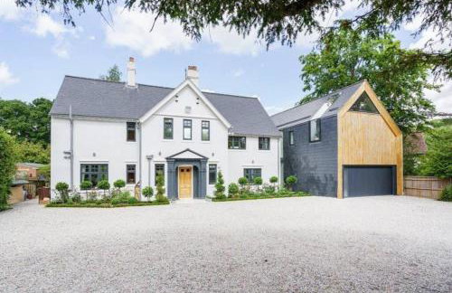 Luxury 8 bedroom home with leisure wing - Foto 12