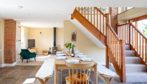 Siskin Barn - Photo 2