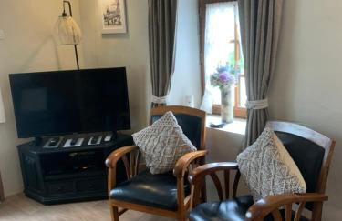 Countryside Retreat in Brittany 2 Bedrooms Sleeps 4 Pet Friendly Heated Swimming Pool Free Wifi - Foto 26