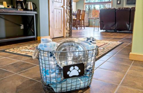 The Chalet - Spacious 7 bedroom near Sugarloaf, on Snowmobile and UTV trails, Hiking, Golf and Flagstaff Lake across the street - Foto 75