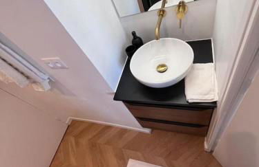 PARIS Balcony TOP FLOOR Room - Foto 11