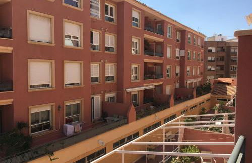 Apartamento de 4 dormitorios muy céntrico en San Juan Pueblo a tan sólo 2,5 km de la playa de San Juan y Muchavista - Foto 5