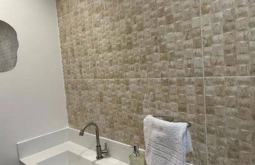 Cobertura pé na areia, 3 suítes e área externa - Foto 33