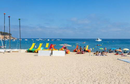 SeaBreezeHeaven - Sea View Apartment, Pool & Spacious Terrace with BBQ - 50m from Sant Pol Beach - Foto 8