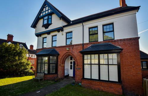 Pantycelyn - Photo 1