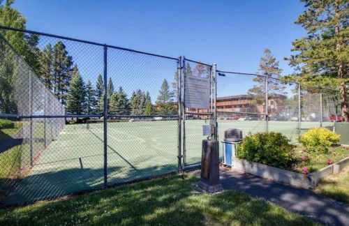 Heavenly Lakeside Retreat Close to downtown - Foto 35