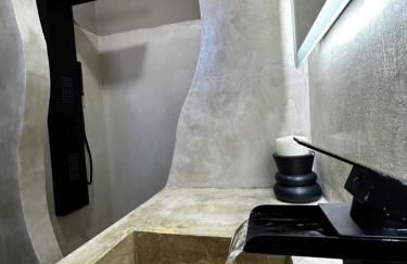 Sonia`s luxury apartment with jacuzzi - Photo 32