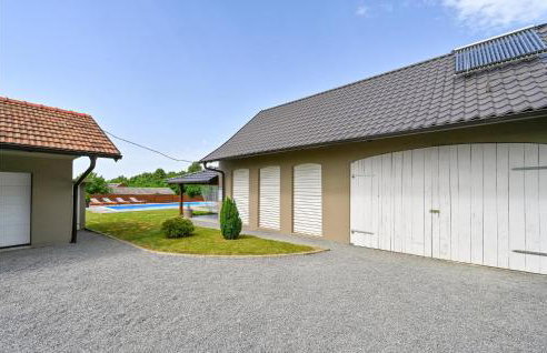 3 Bedroom Cozy Home In Gornje Plavnice - Foto 23