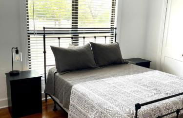 Courthouse Corner - Beautiful adobe, pet friendly - Foto 15