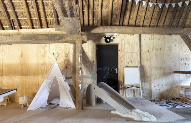 Luxuriously Restored Farmhouse With Trendy Interior Close to sea and Forest - Foto 74