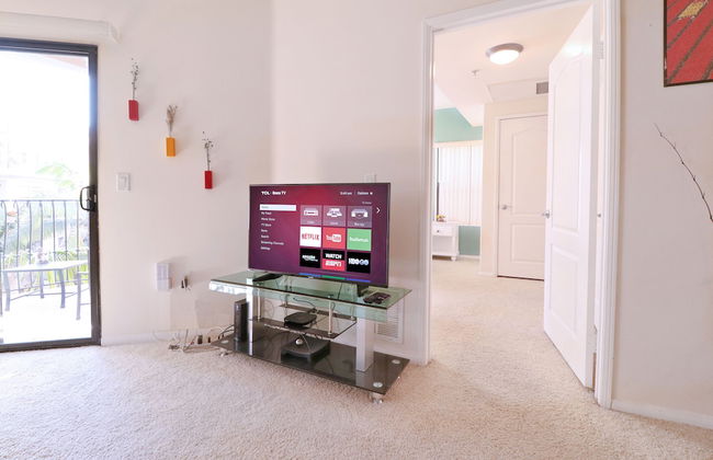 LAs Premier Apartments - Photo 48