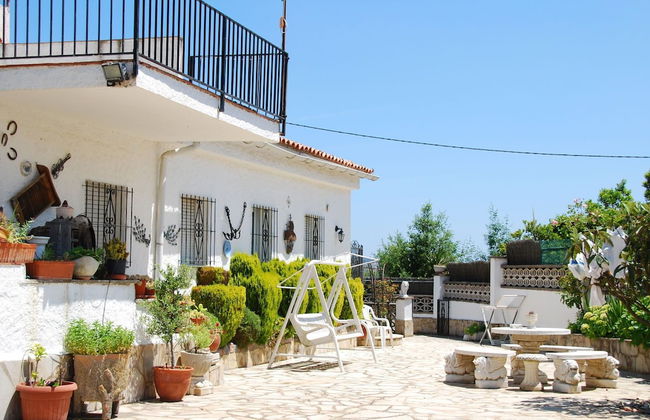 Serene Villa in Lloret de Mar With Private Swimming Pool - Photo 5