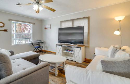 Lake Conroe Bliss Waterfront Home with Boat Ramp - Foto 6