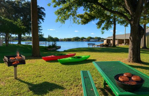 300 steps from Lake Hot Tub Fire Pit Game Room - Foto 68