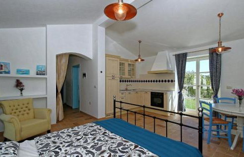 6 Bedroom Cozy Home In Pazin - Photo 36