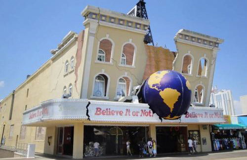 AMAZING!!!! Luxury 5BR, Steps to beach and Fun! Fully Renovated Beach house! - Foto 52