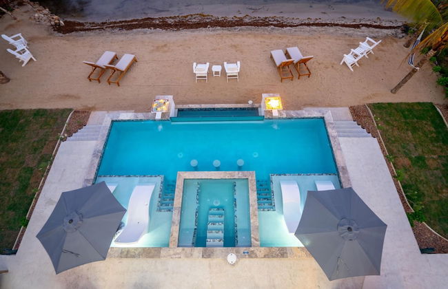 Spacious 4-bed Villa in Placencia Village w Pool - Foto 38