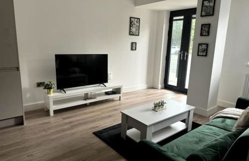 Luxury Oaks Suite, Free private parking, 2 Bed 2 Bathroom Apartment, Central Solihull - Foto 8