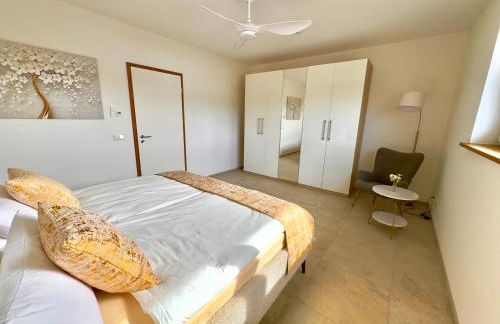 luxuriöse Villa Möwengeflüster - 220qm große Ferienwohnung für bis zu 8 Gästen mit Sauna direkt am Goitzschesee - Foto 15