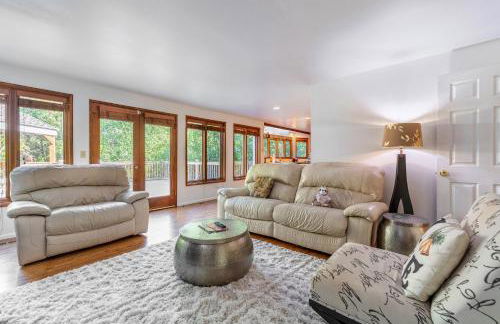 Spacious 3BR Redmond Home with Fireplace & BBQ - Foto 27