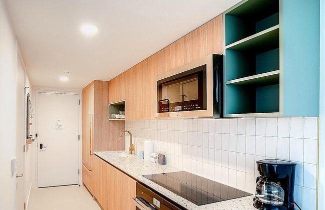 Apartment in New Luxury Condo in Downtown - Photo 21
