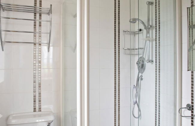 Triskele Detached Characteristic Home Sleeps 10 - Foto 25