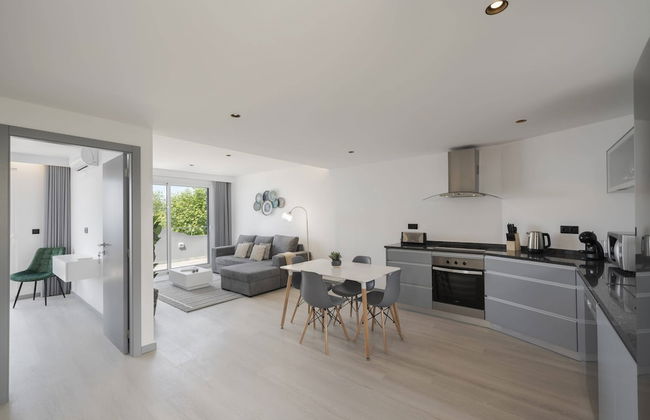 In the West - Intelsol Calheta Apartments II - Photo 7