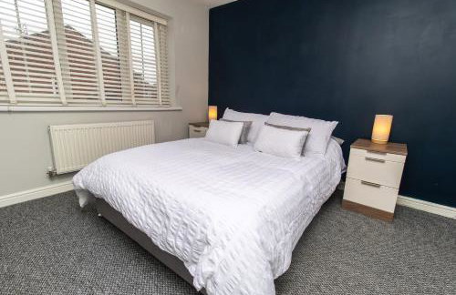 Free Driveway Parking, 3 Double Bedroom House, Quiet Private Estate, Fast WIFI, Ideal for Long Term Contractor, etc Stays, 3 miles 7 mins drive to Nissan, 15 mins to Sunderland Newcastle, Regular Housekeeping Options - See Our Site for Assurance - Foto 27