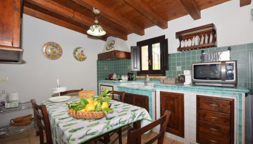 Mythos Holidays & Events - Photo 4