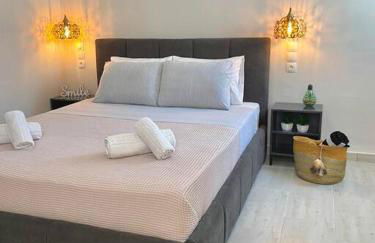 Elia Room & Garden II - Photo 1