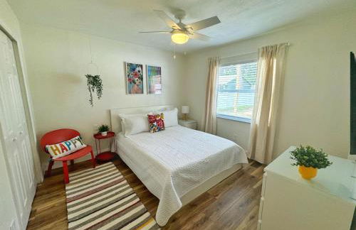 NEW - Amazing Sunshine - Up 6 Guests-Private Backyard - Foto 5