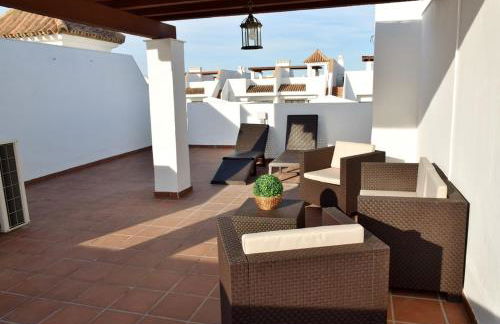 Relax, playa, golf...!! Ático de lujo, 130 m2, WIFI, urbanización privada... - Foto 12