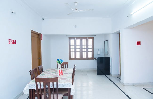 OYO 11064 Home Elegant 3BHK Villa Near Hiran Magri - Photo 12