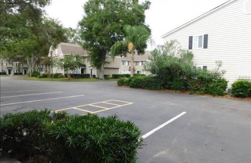 H1 downstairs and comfy king and two twins really nice kitchen and baths - Foto 7