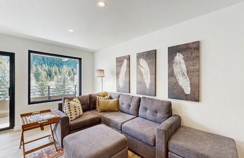 Limelight Base Camp Condo. Ski, bike, & adventure! - Foto 1