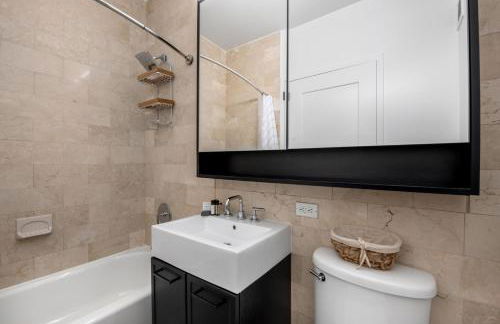 FiDi Studio w Gym Lounge Complete Gym NYC-499 - Photo 8