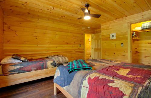Londonderry Chalet w/ Deck, Fire Pit & Views! - Foto 23
