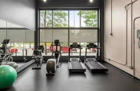 King-Bed Loft - Free Garage Parking - Full Kitchen - Foto 23