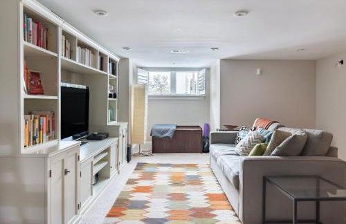 Explore Sights of Washington from Spacious Crib - Foto 7