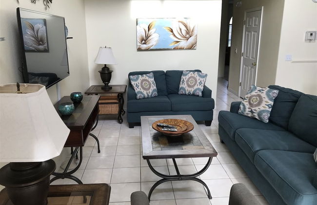 7 Bedroom Home With Private Screened Pool Spa Gameroom and 2 Master Suites by Florida Dream Homes - Foto 1