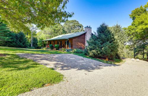 Just a Cast Away Cassville Cabin with Covered Deck - Foto 32