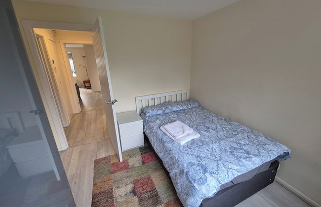 Lovely & Beautiful 2 Bed-apartment in Borehamwood - Foto 2