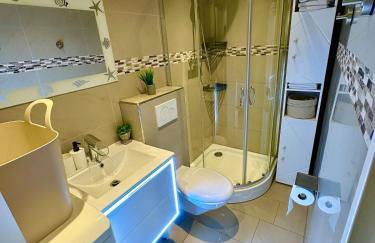 WOLFÜHLOASE am Hamburg Airport - Photo 22