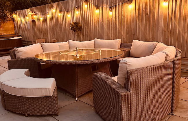 Luxury Group Celebration House With Hot Tub & Bar! - Foto 32