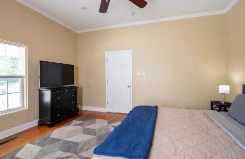 Modern 3-bedroom, big fence yard, Pets stay free - Foto 3