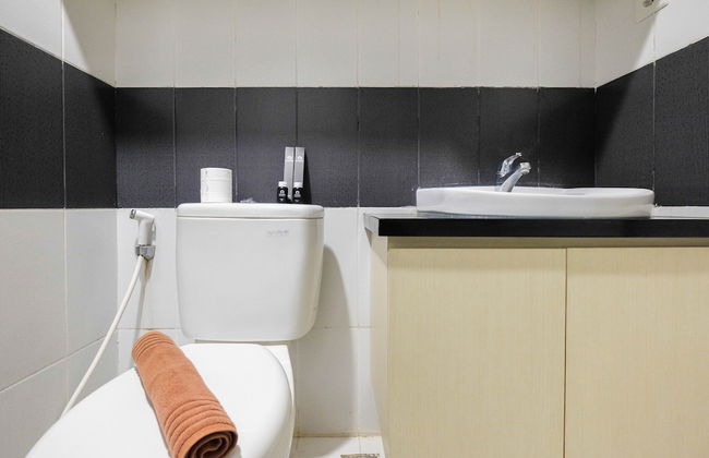 Luxurious and Comfy 2BR Cinere Bellevue Suites Apartment - Photo 14