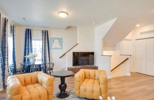 Near TBK Bank Sports Complex Quad Cities Townhome - Foto 7